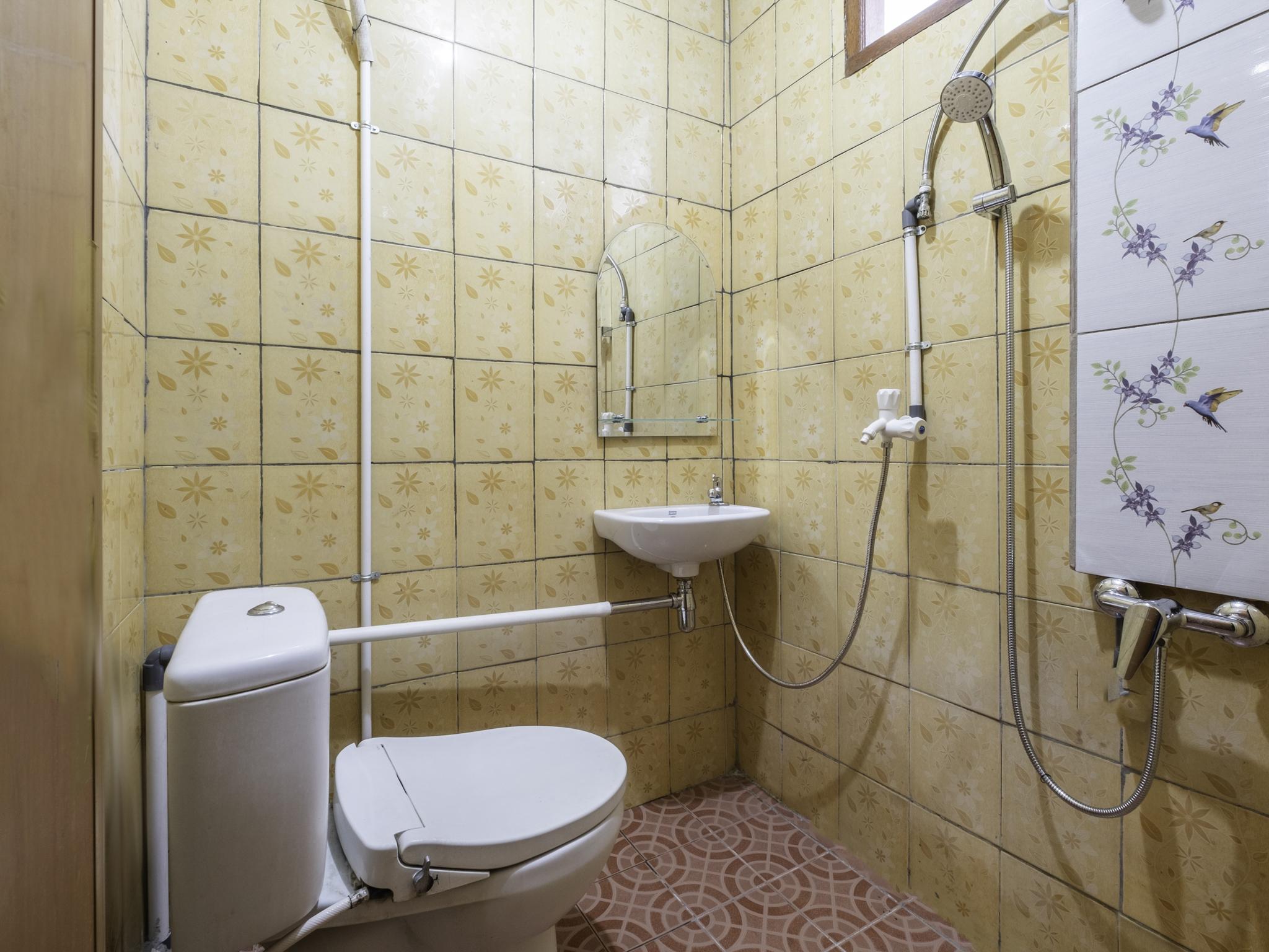 Oyo Life 2391 Baladewa Residence Syariah Karawang Exterior photo